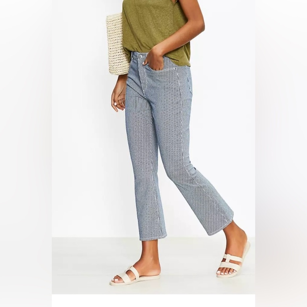 NWOT Loft High Rise Kick Crop Jeans, Size 12 (31). Too small for me! 😩 👖 🩷